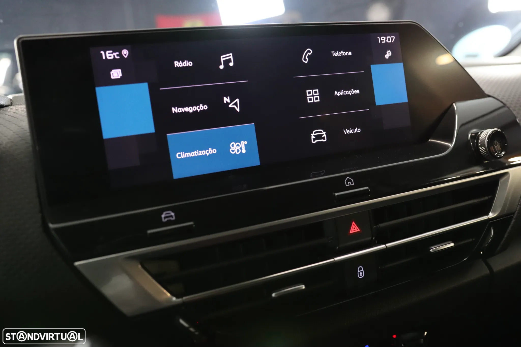 Citroën C4 BlueHDi 130 Stop&Start EAT8 SHINE - 18