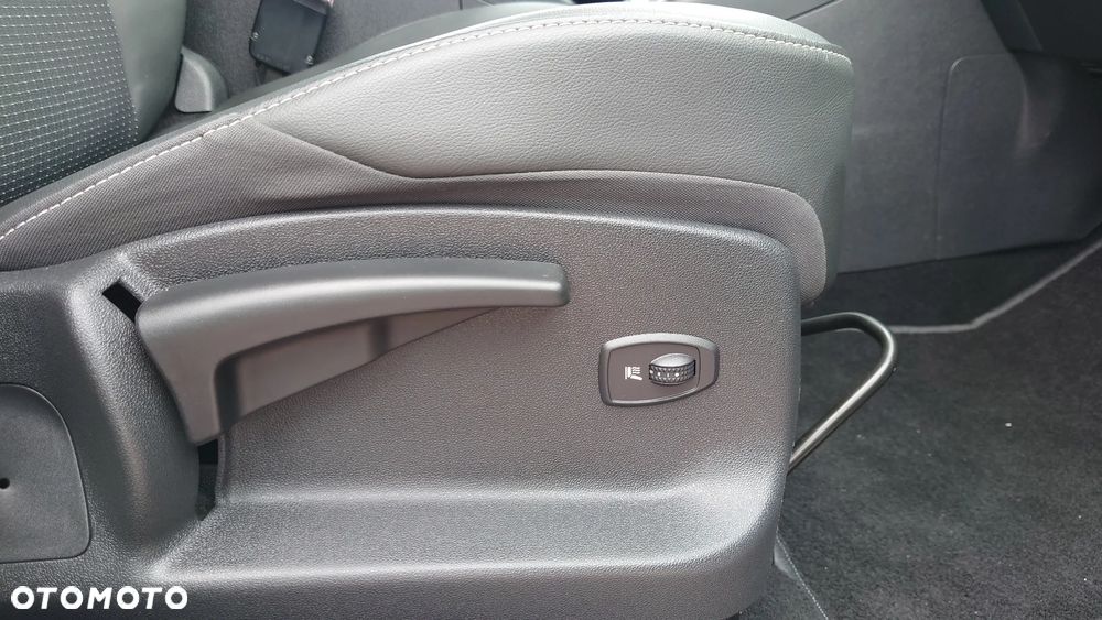 Renault Scenic 1.6 dCi Energy Bose EU6 - 27