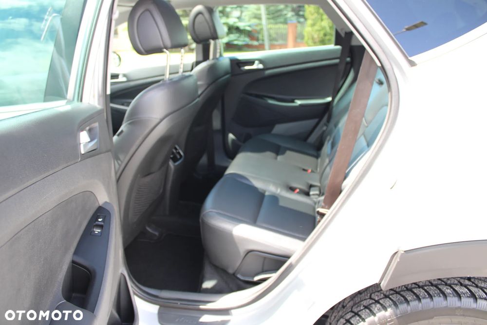 Hyundai Tucson blue 1.7 CRDi 2WD DCT Premium - 18