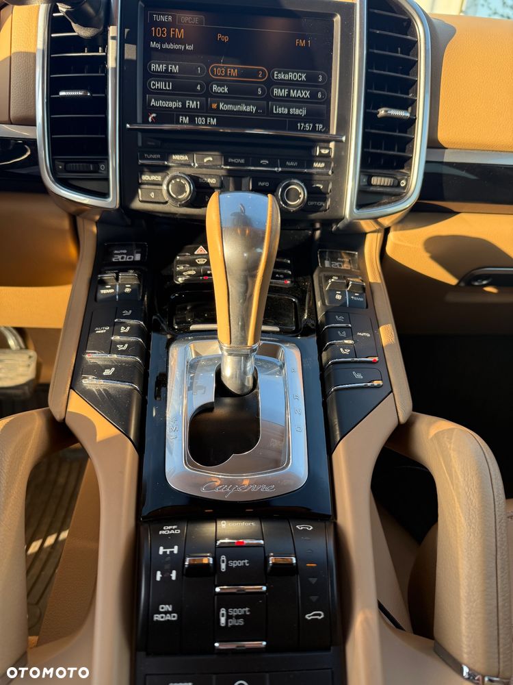 Porsche Cayenne Tiptronic S - 15