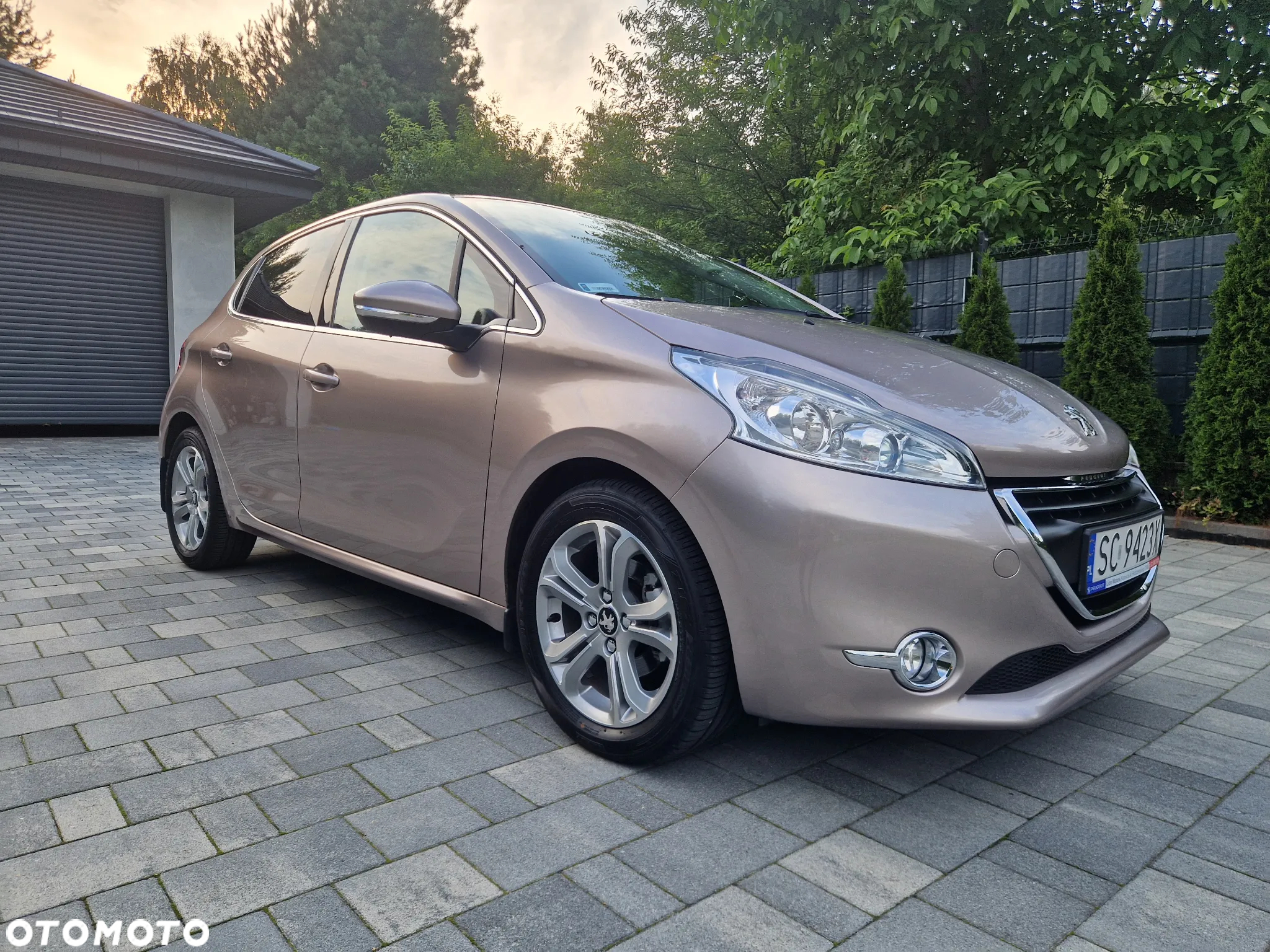 Peugeot 208 1.2 VTi Allure - 3