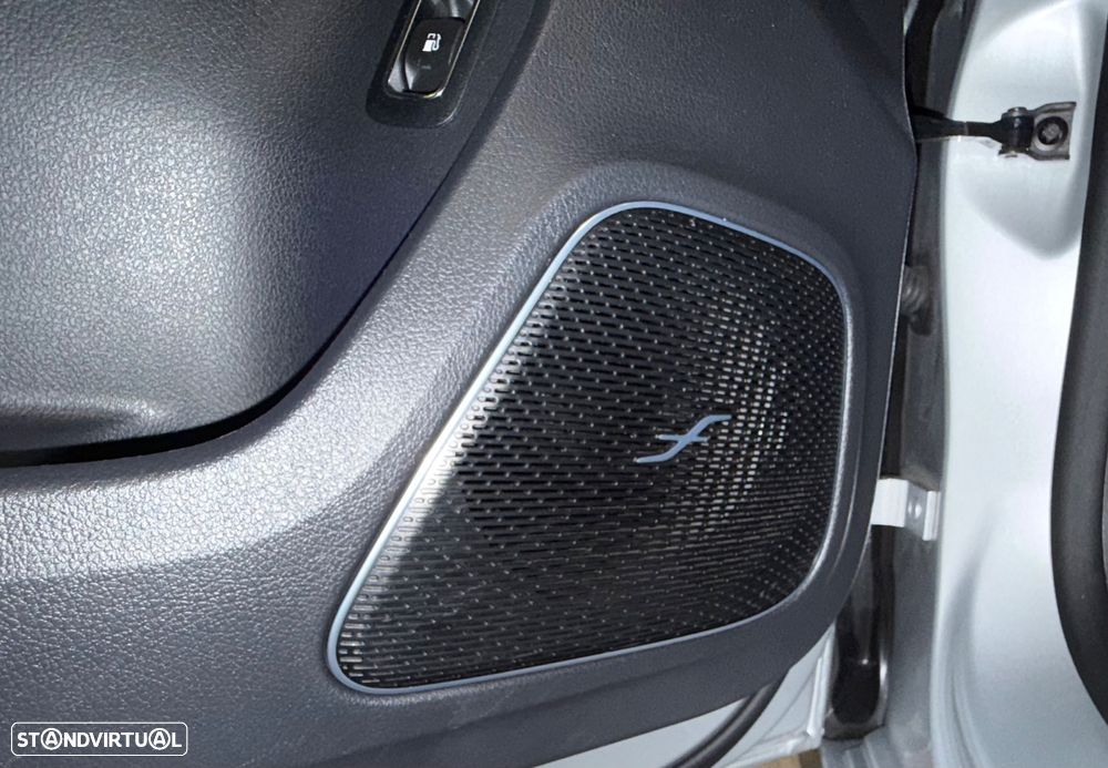 Mercedes-Benz A 250 e 8G-DCT AMG Line - 42