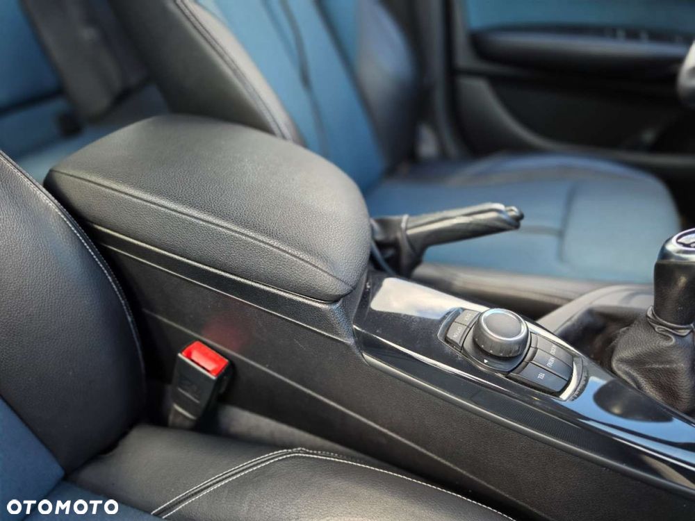 BMW Seria 1 - 19