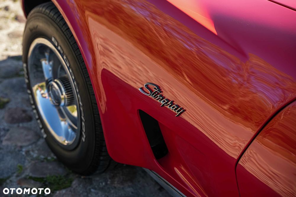 Chevrolet Corvette - 11