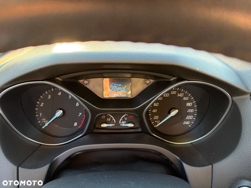 Ford Focus 1.6 EcoBoost Titanium - 10