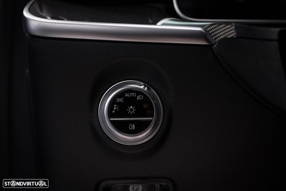 Mercedes-Benz C 300 e 9G-TRONIC Avantgarde Advanced - 26