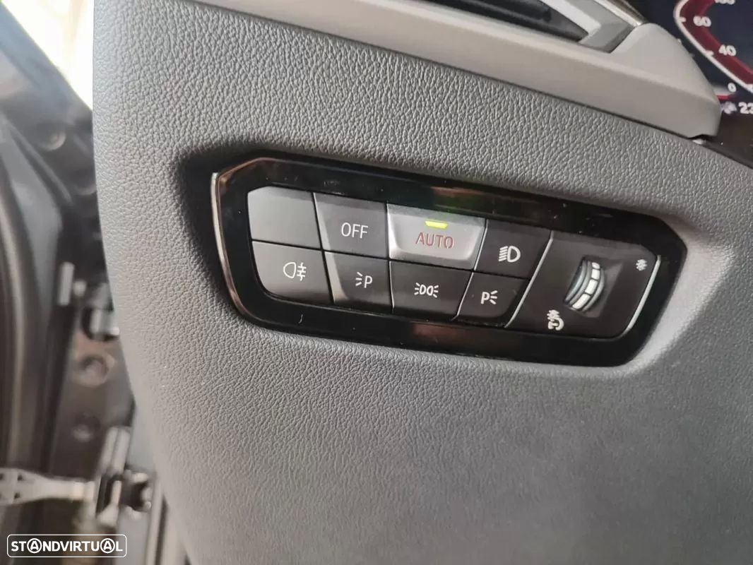 BMW 330 e Corporate Edition Auto - 26
