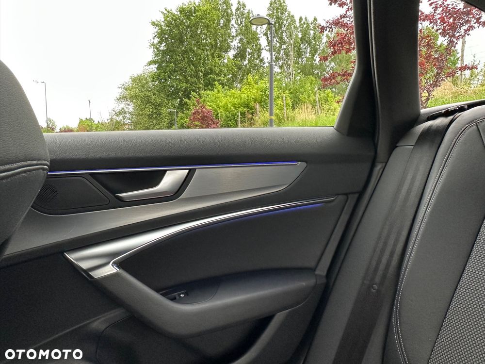 Audi A6 Avant 40 TDI quattro S tronic S line - 31