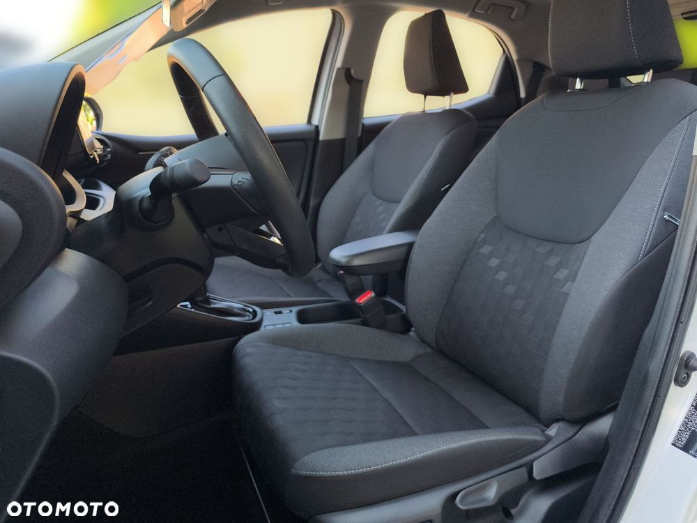 Toyota Yaris Hybrid 1.5 Style - 16