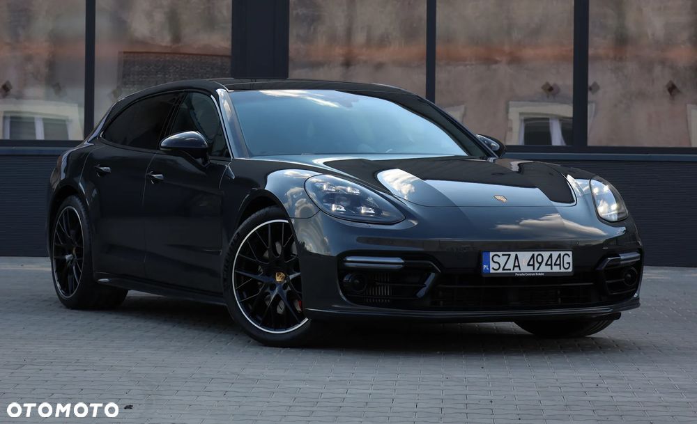 Porsche Panamera GTS - 4
