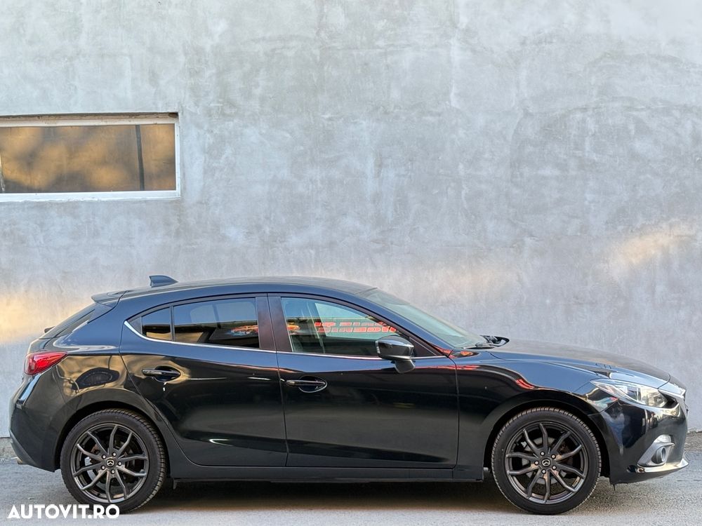 Mazda 3 - 8