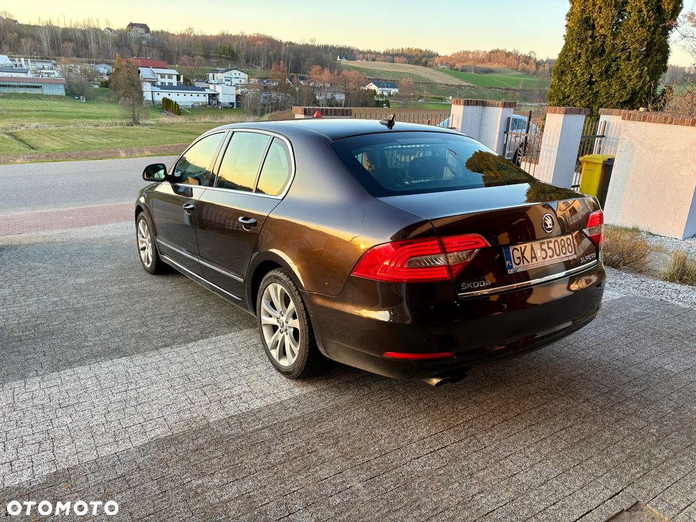 Skoda Superb 2.0 TDI Elegance DSG - 7