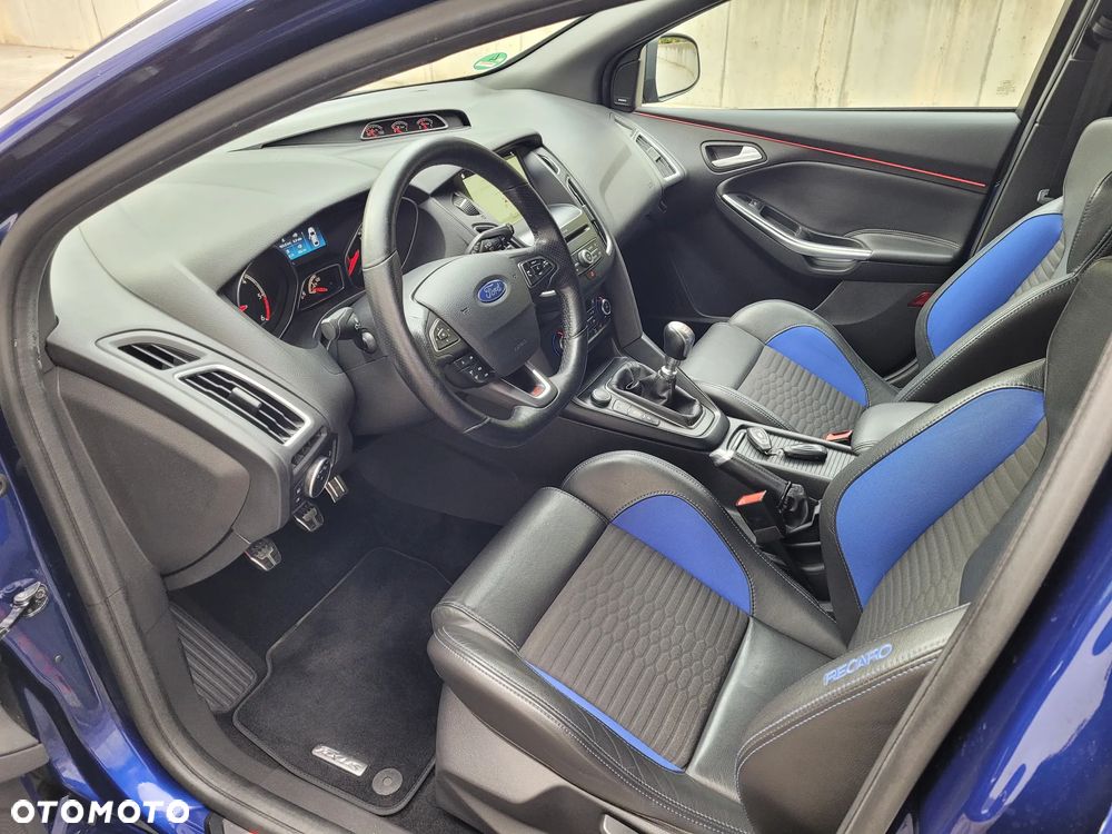 Ford Focus 2.0 TDCi ST mit Leder-Sport-Paket - 6