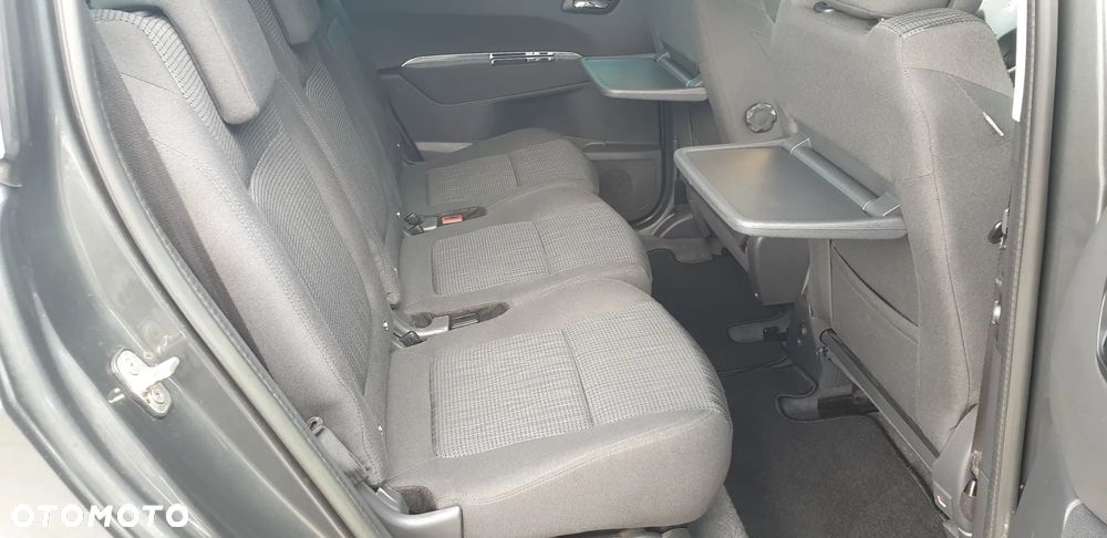 Peugeot 5008 - 11