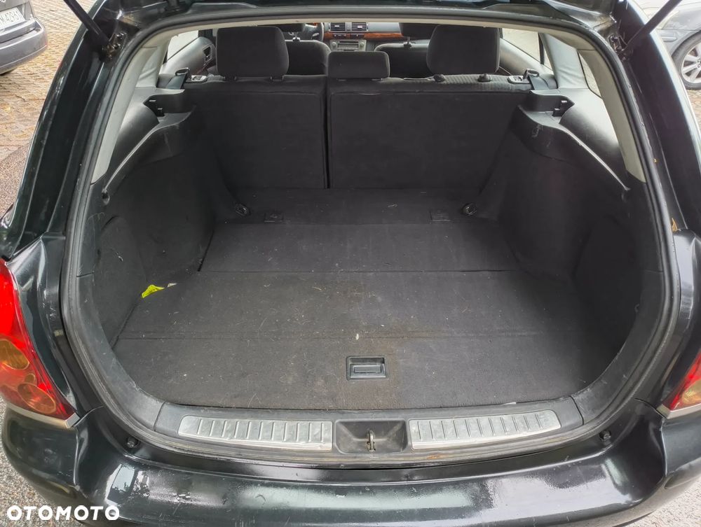 Toyota Avensis 2.0 D-4D Sol - 10