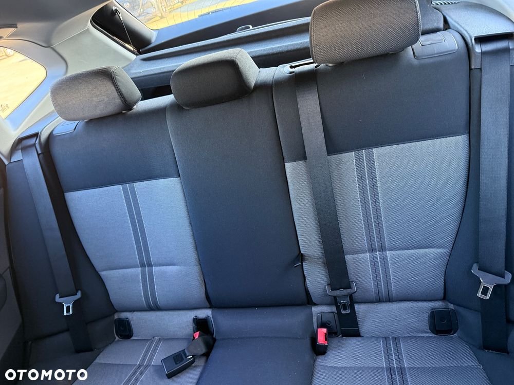 BMW X1 sDrive18i xLine - 9