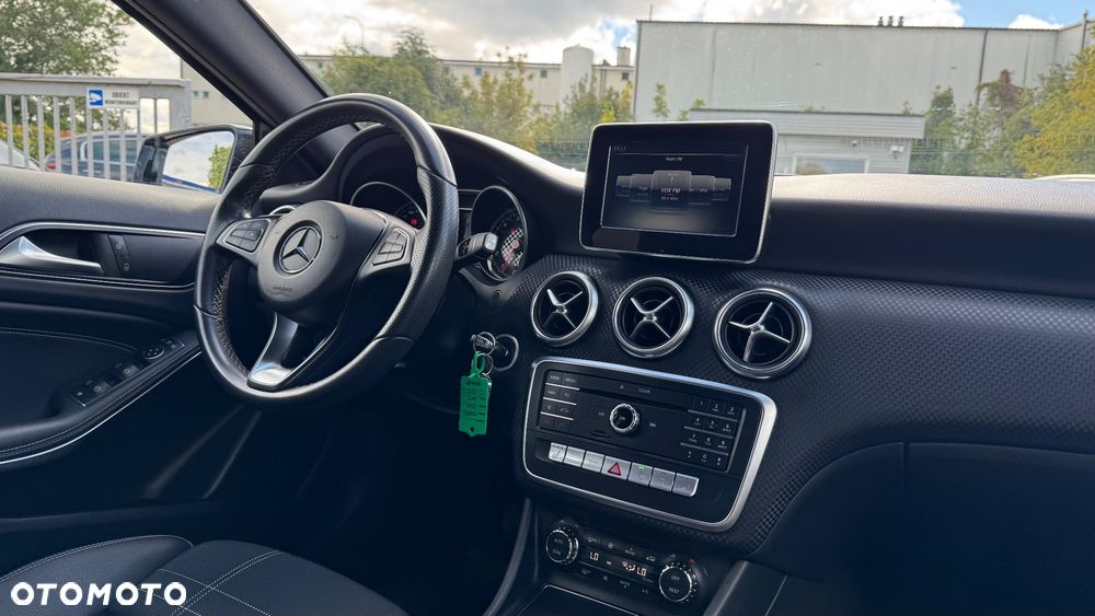 Mercedes-Benz Klasa A 200 (BlueEFFICIENCY) 7G-DCT - 35