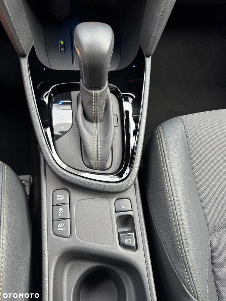 Toyota Yaris Cross Hybrid 1.5 Executive - 25