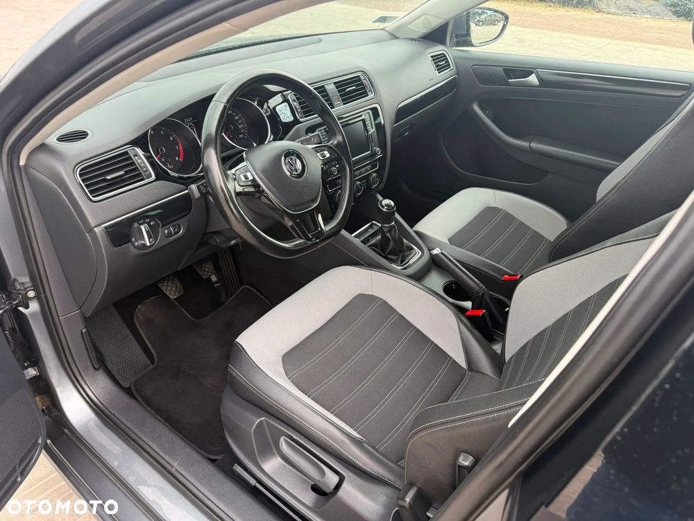 Volkswagen Jetta 1.4 TSI BMT Highline - 13