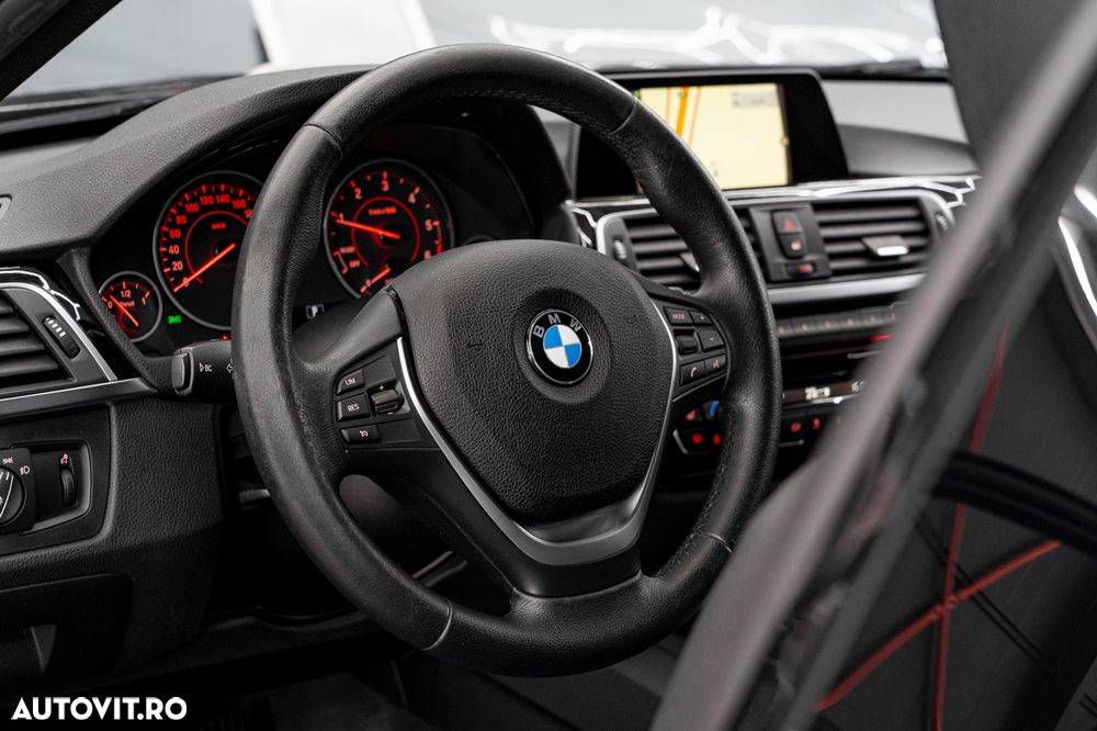 BMW Seria 3 318d Aut. Sport Line - 31