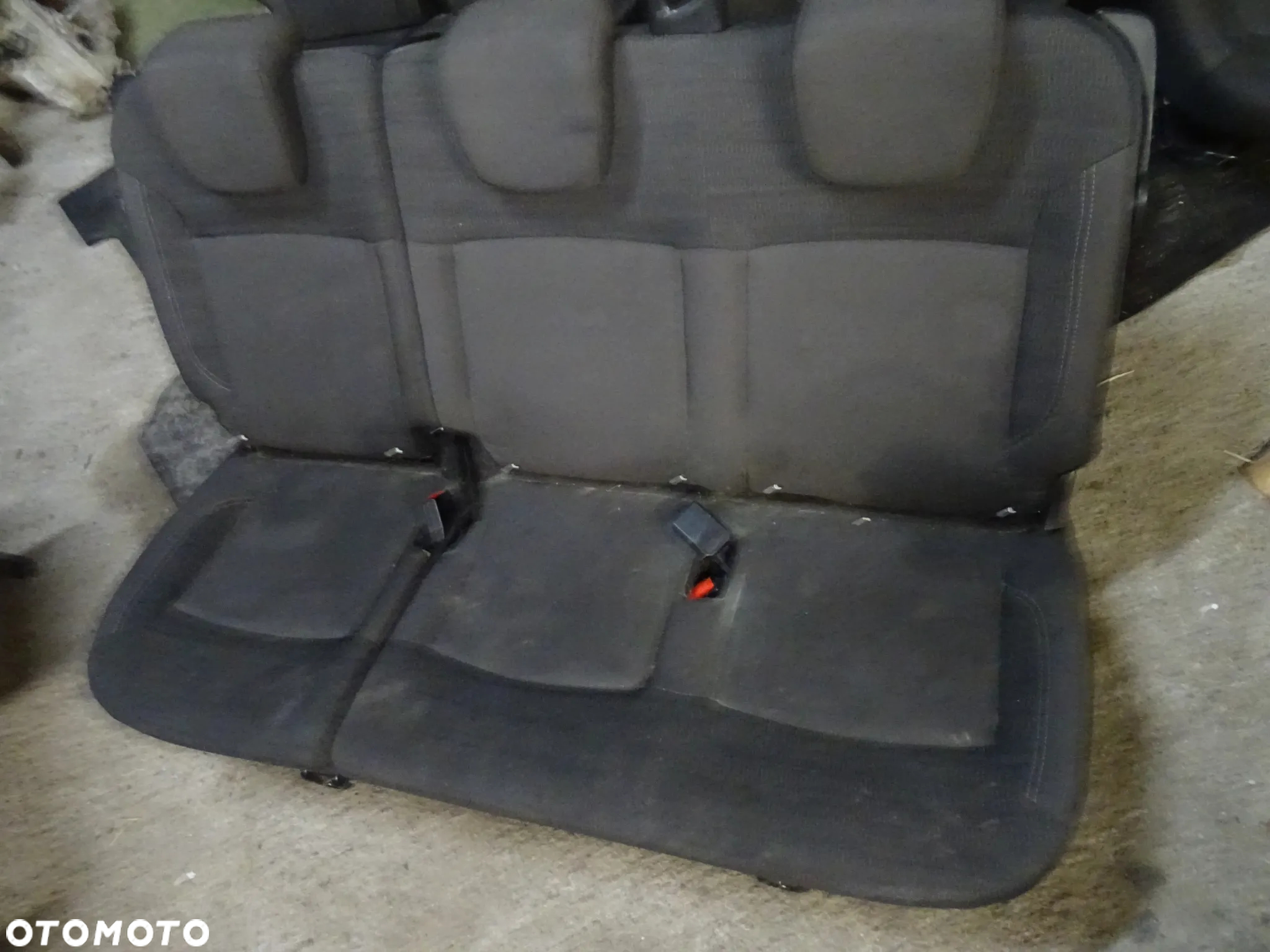 DACIA LODGY 7 OSOB FOTEL SRODKOWY  TYLNY KANAPA SRODKOWA KANAPA TYLNA RAZEM LUB OSOBNO CZESCI ROZNE - 2