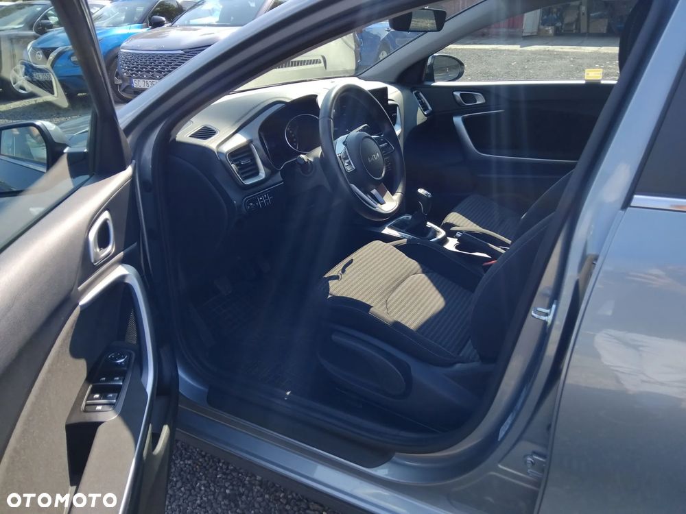 Kia Ceed 1.5 T-GDI M - 11