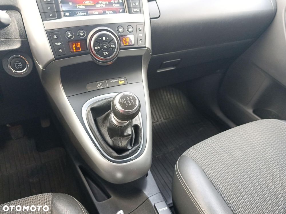 Toyota Verso 1.8 Premium EU6 - 37