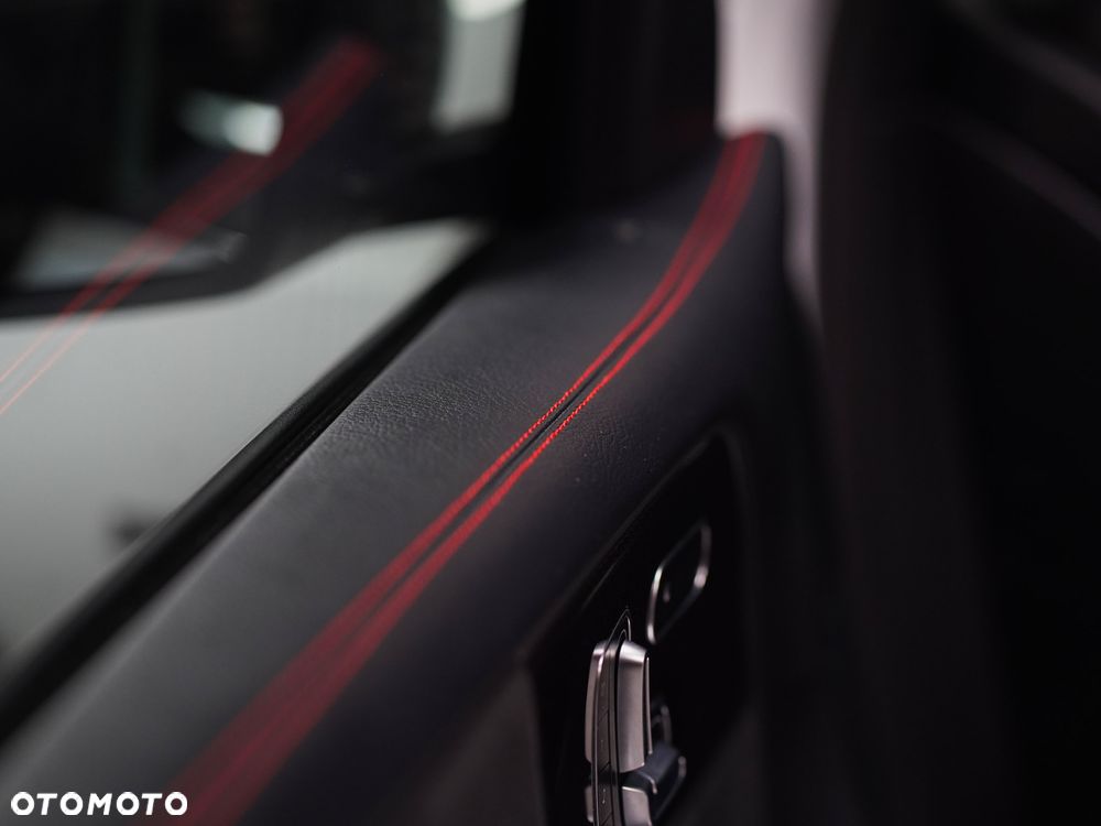 Mercedes-Benz GLB - 37