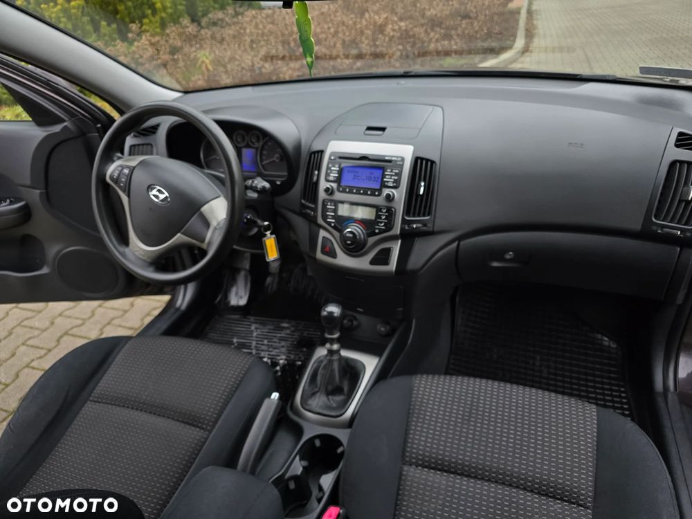 Hyundai i30 1.6 Comfort - 18