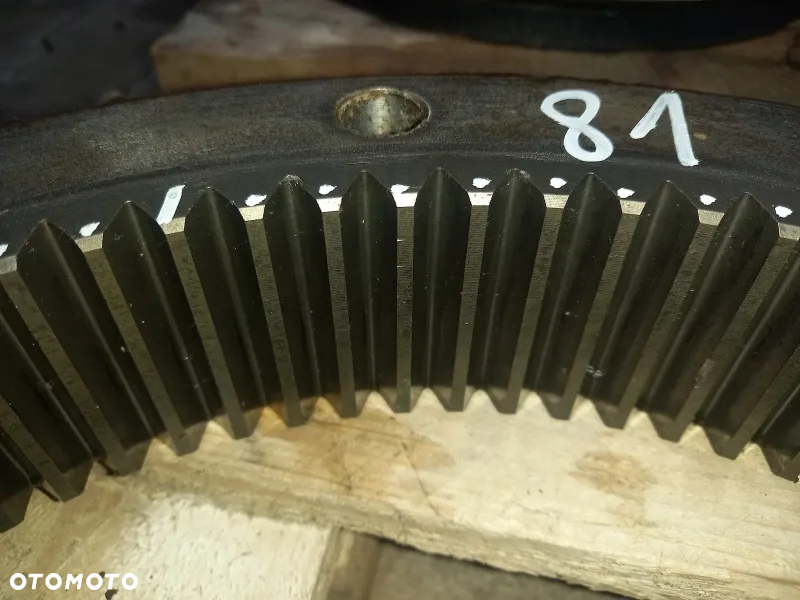 Zwolnica tył elementy układu planetarnego piasta obudowa John Deere 6910 - 4