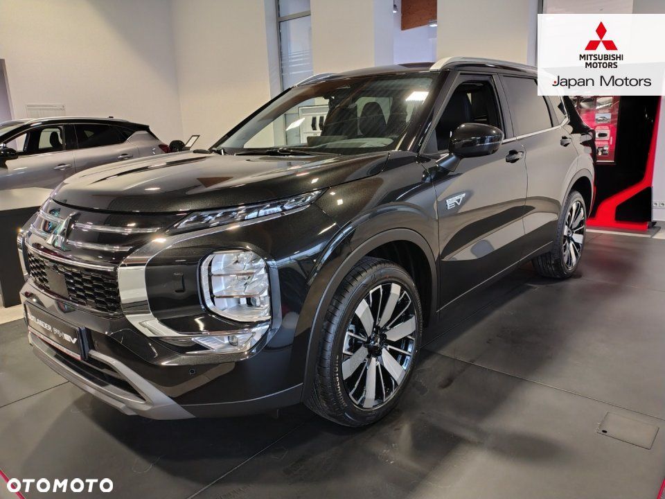 Mitsubishi Outlander - 1