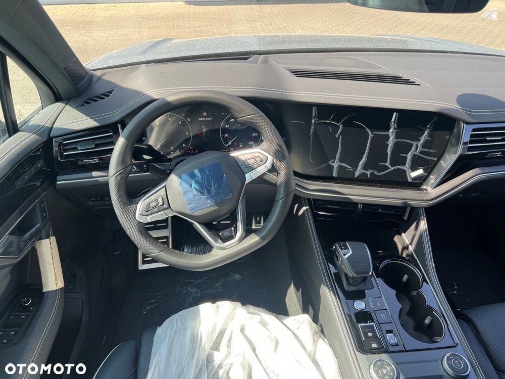 Volkswagen Touareg 3.0 V6 TDI 4Motion R-Line Final Edition - 8