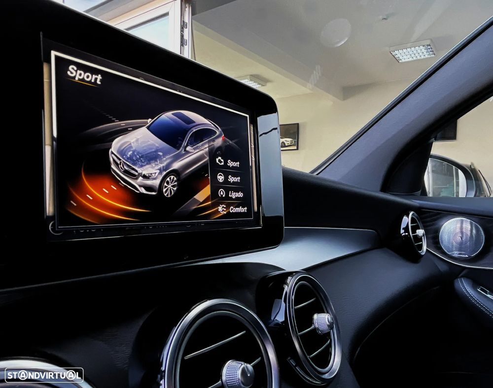 Mercedes-Benz GLC 220 d 4Matic 9G-TRONIC AMG Line - 11