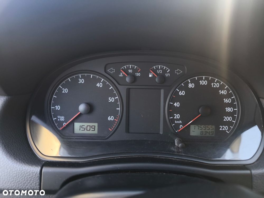 Volkswagen Polo - 8