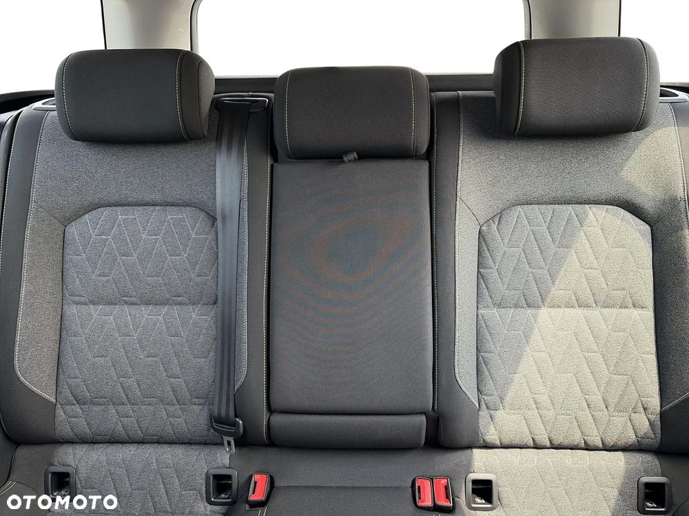 Volkswagen Passat 1.5 TSI EVO Business DSG - 14