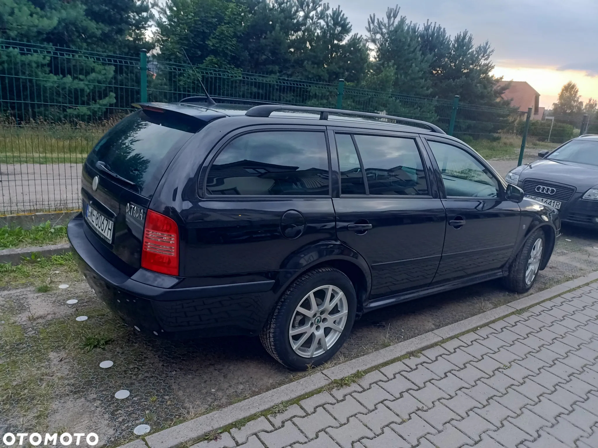 Skoda Octavia Combi 1.6 Ambiente - 10