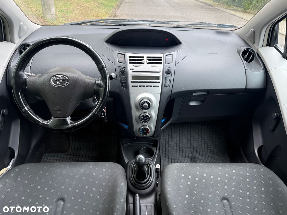 Toyota Yaris 1.4 D-4D Luna - 16