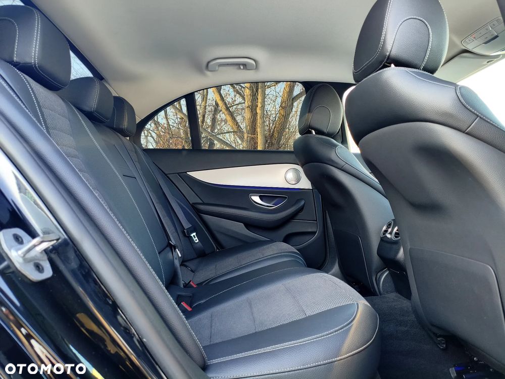 Mercedes-Benz Klasa E 300 4Matic 9G-TRONIC - 7