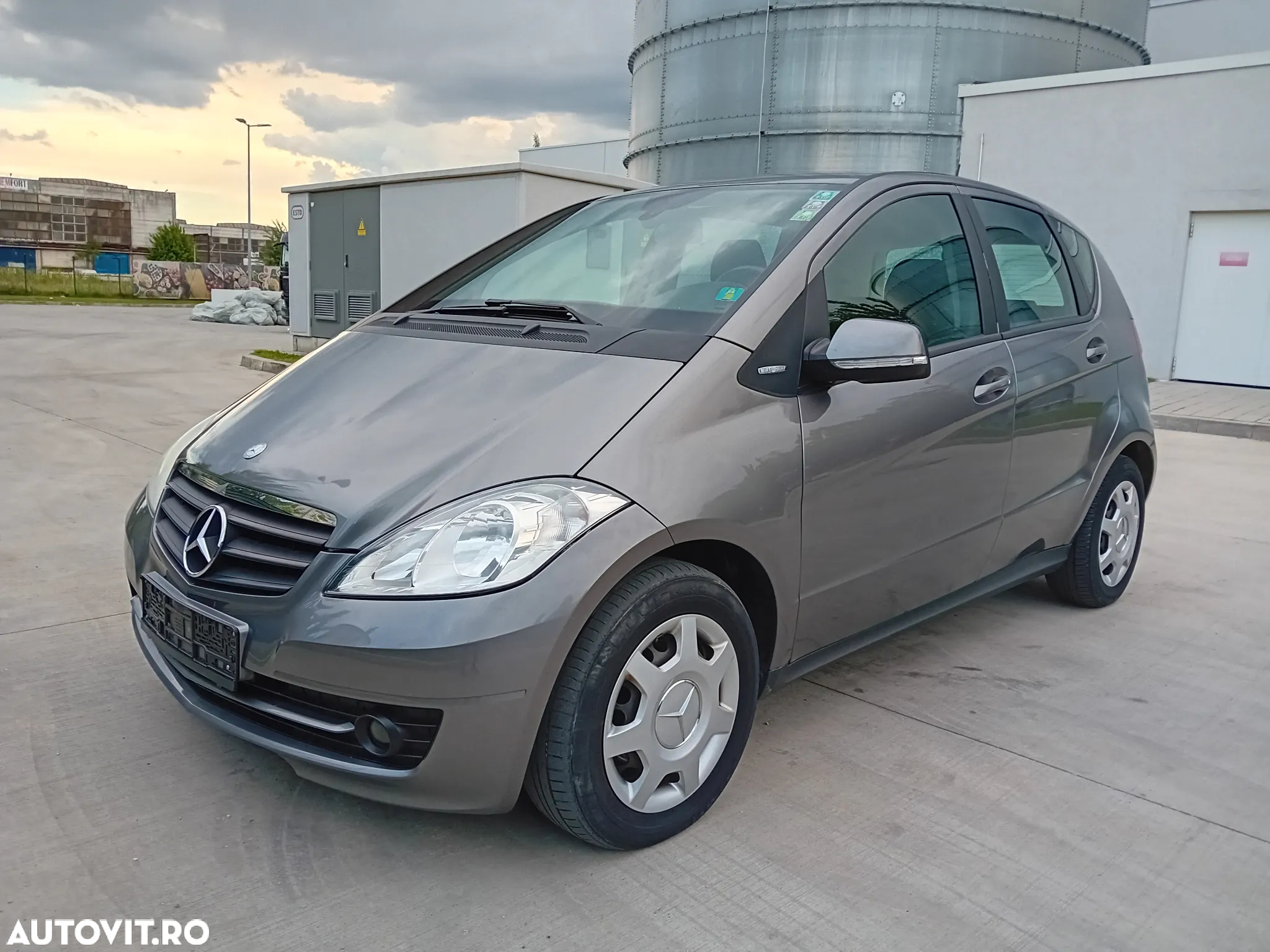Mercedes-Benz A 160 BlueEFFICIENCY Elegance - 2