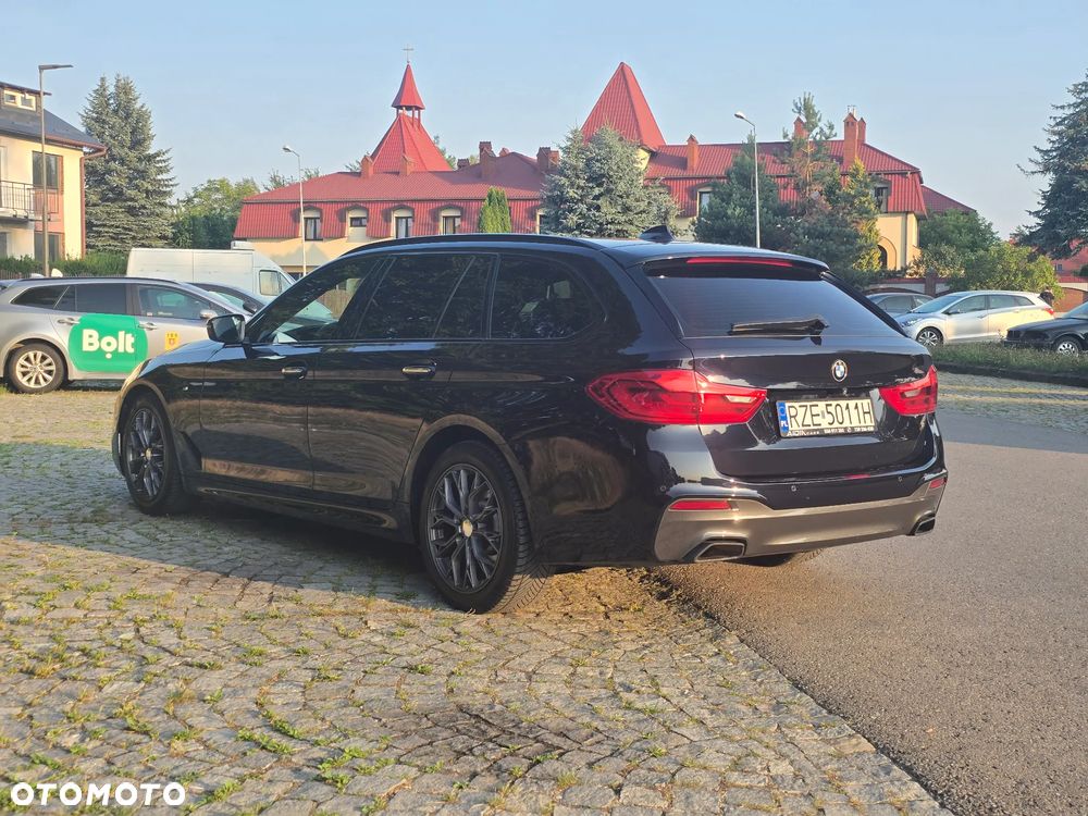 BMW Seria 5 520d M Sport - 4