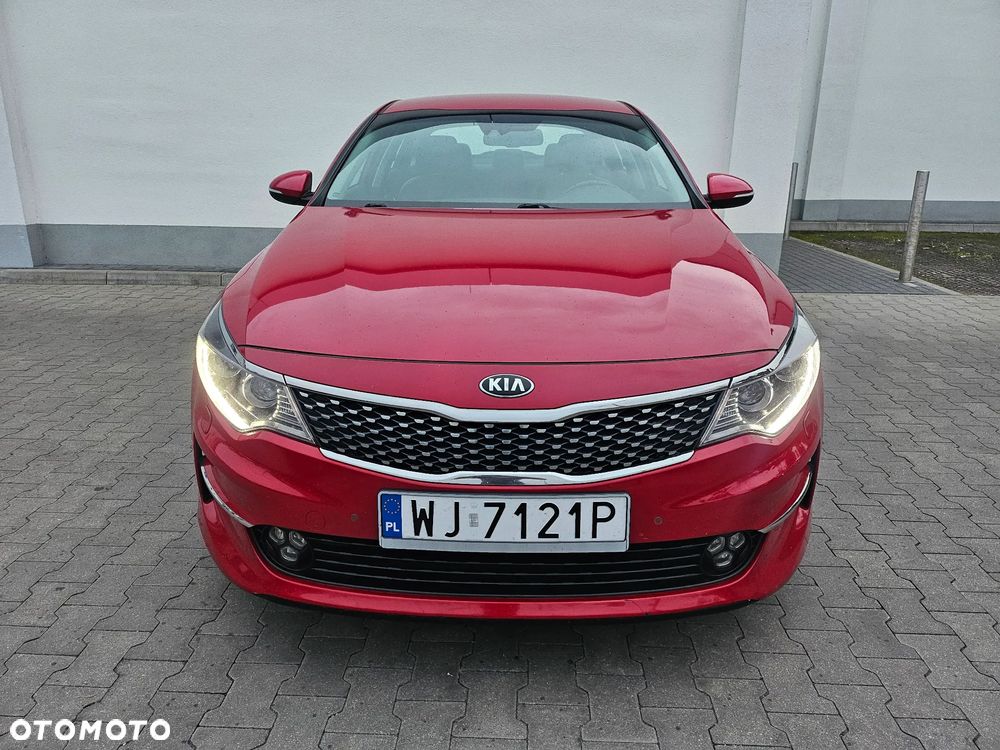 Kia Optima 2.0 L - 8