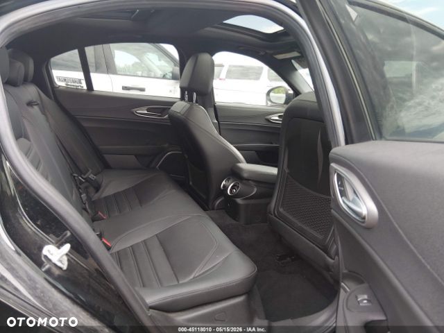 Alfa Romeo Giulia 2.0 Turbo Veloce TI Q4 - 11