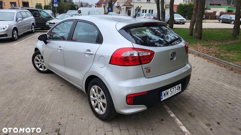 Kia Rio 1.4 crdi Business Line - 38