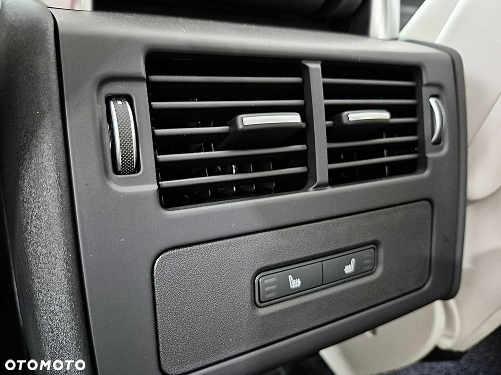 Land Rover Discovery D250 Dynamic SE - 30