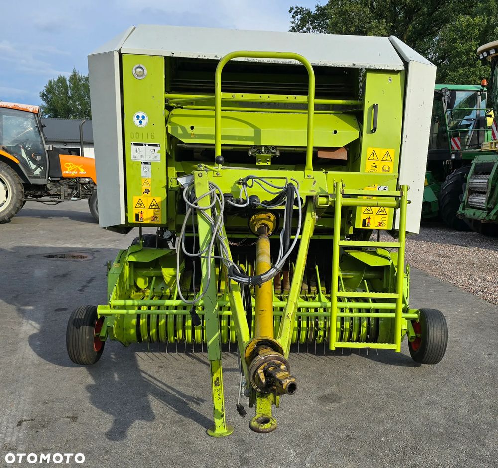 Claas Rollant 240 - 3