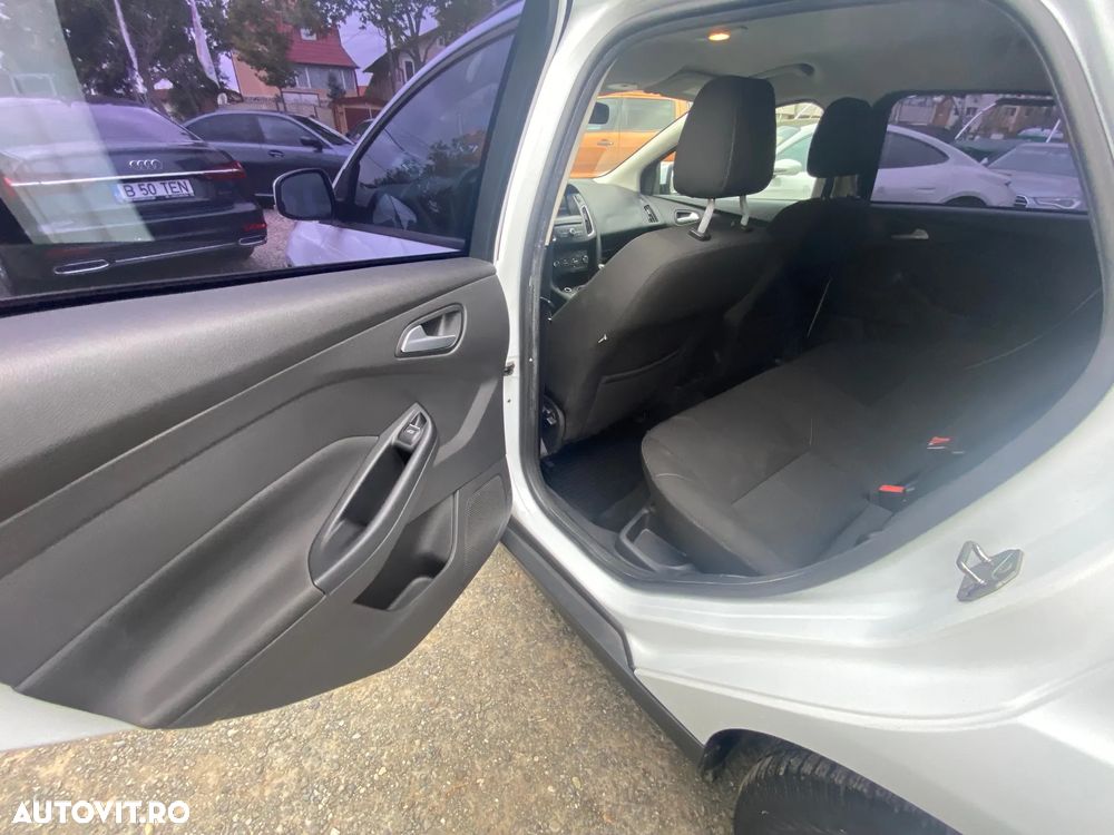 Ford Focus 1.5 TDCi Trend - 10
