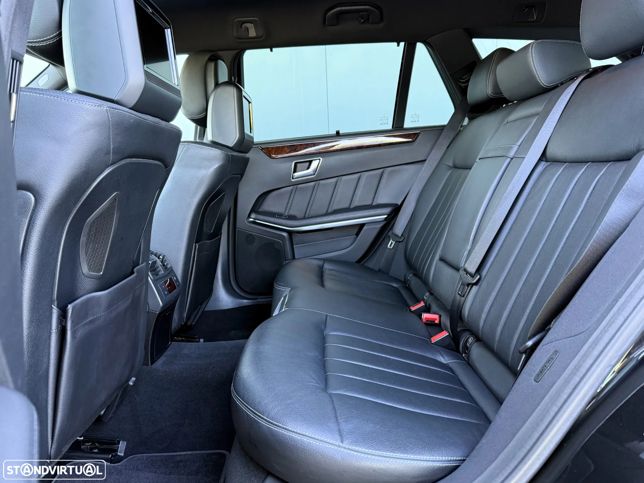 Mercedes-Benz E 350 BlueTEC Elegance BE - 30