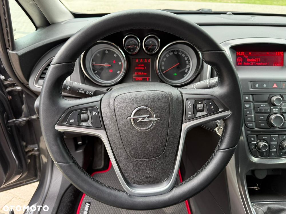 Opel Astra 2.0 CDTI DPF Cosmo - 15