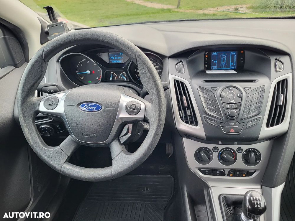 Ford Focus Turnier 1.6 TDCi DPF Start-Stopp-System Champions Edition - 9