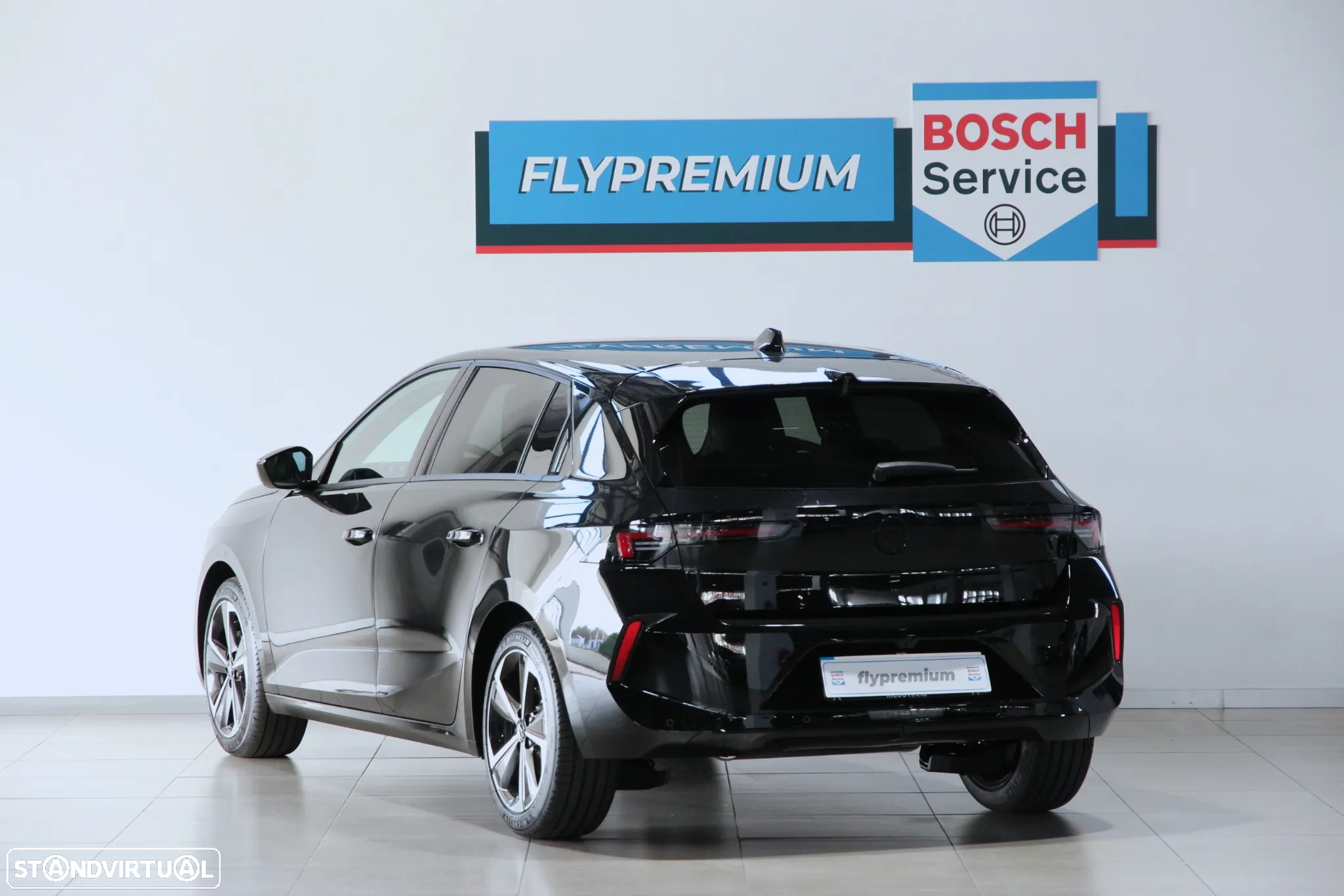 Opel Astra 1.2 T GS Line Aut. - 3